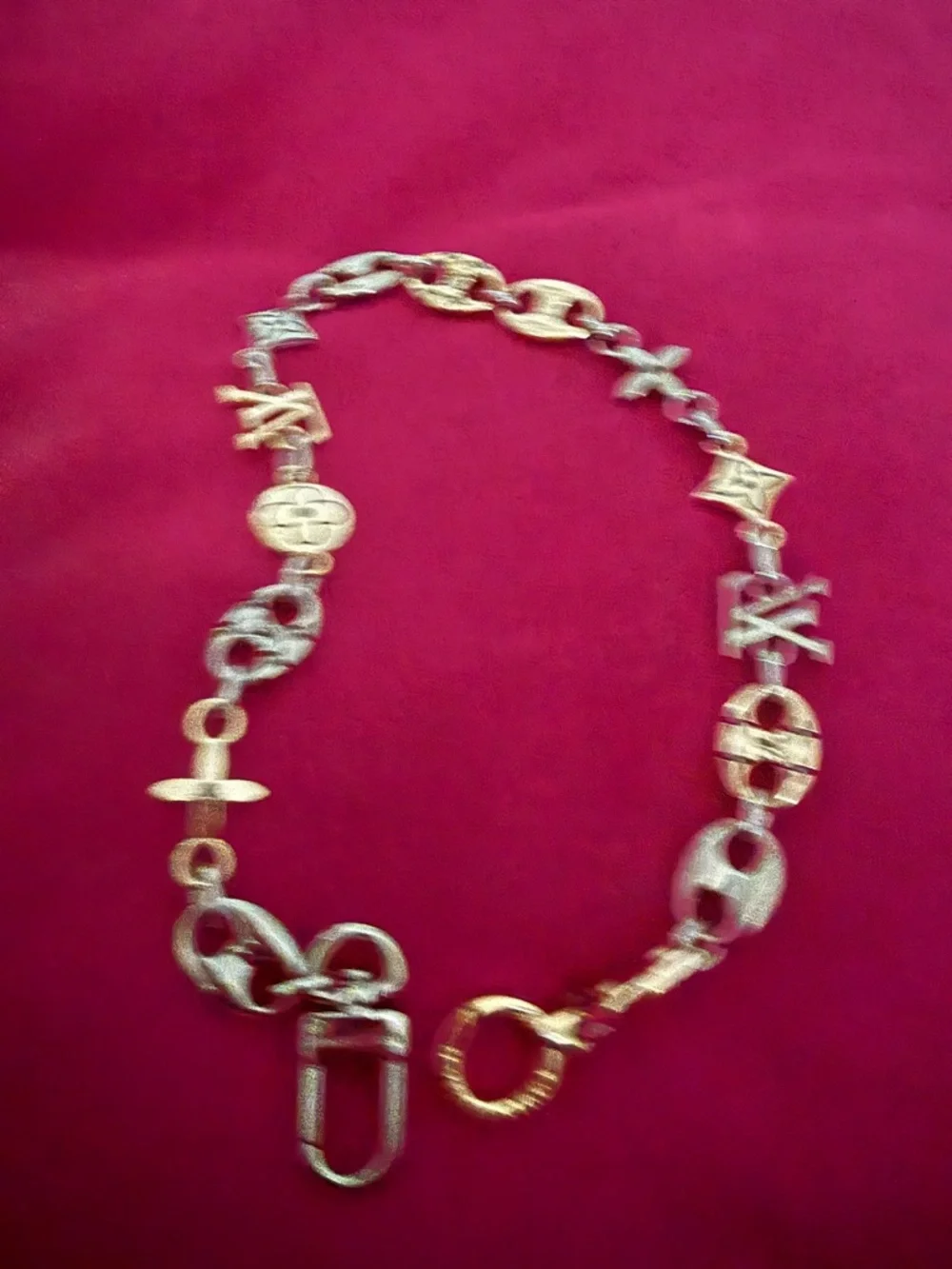 Louis Vuitton Silver Logo Charm Chain Belt on Pink Background - Picture 5 of 6